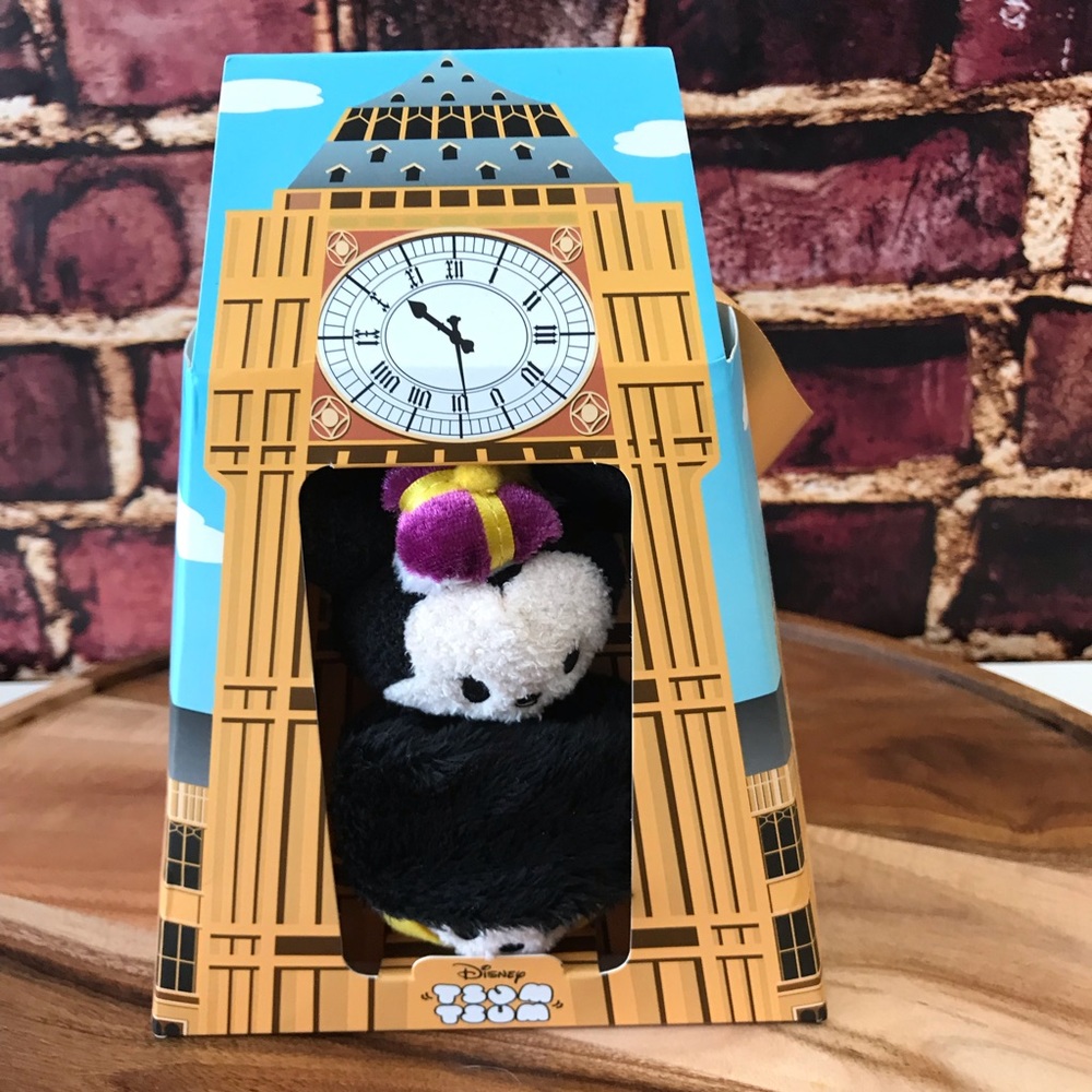 NEW- Disney London Tsum Mickey Minnie Big Ben